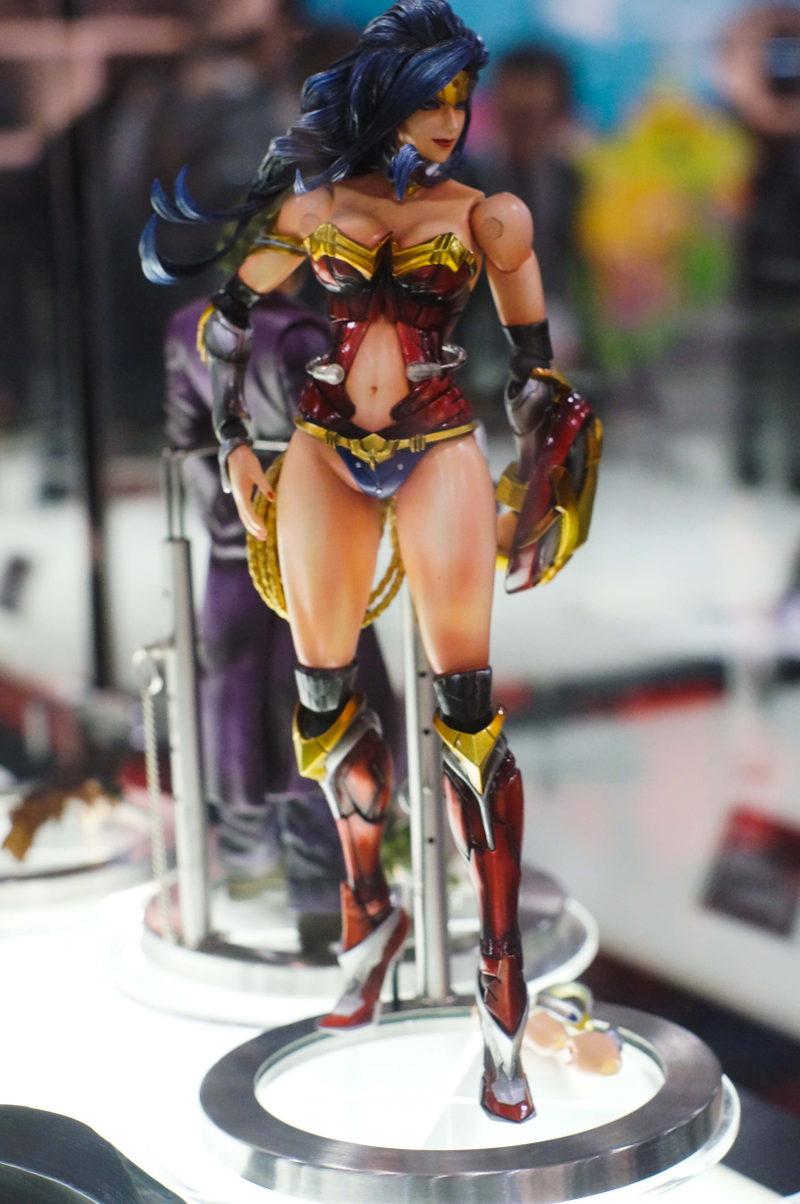 Illustration for article titled Walter White, Wonder Woman and Jon Snow Walk into a Bar: Toy Fair 2013, Day 1
